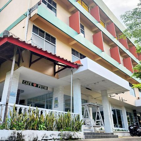 Reddoorz Near Pelabuhan Sri Bintan Pura Tanjungpinang 외부 사진