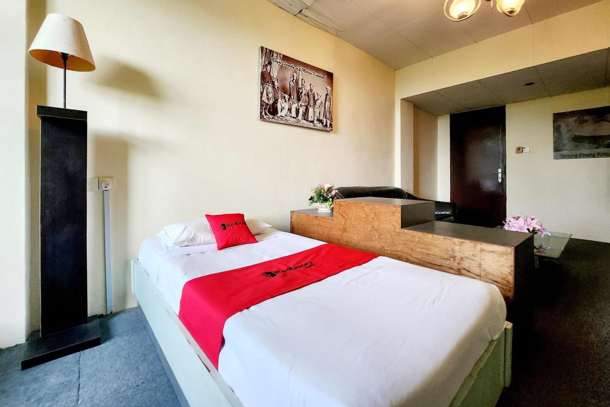 Reddoorz Near Pelabuhan Sri Bintan Pura Tanjungpinang 외부 사진